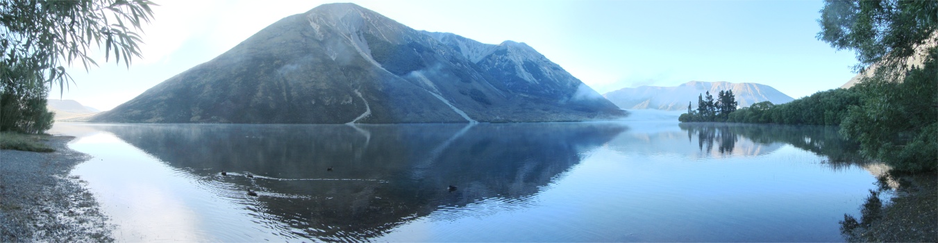 panorama_of_lake_pearson_at_dawn