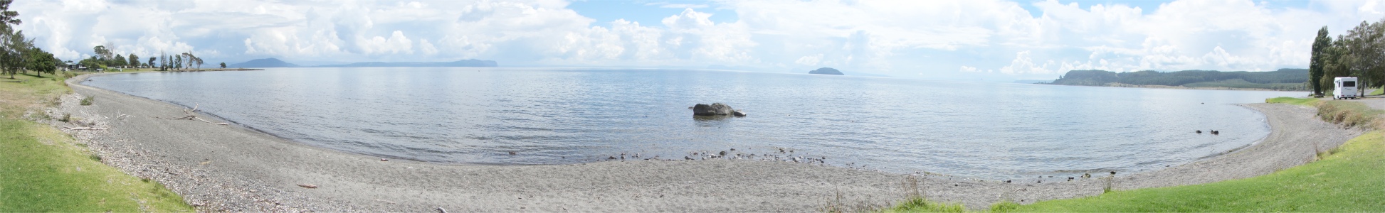 a_view_of_lake_taupo
