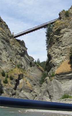 old_bungy_bridge_from_river
