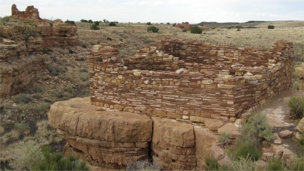 lomaki_pueblo_and_box_canyon_dwelling