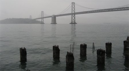 bay_bridge_in_fog