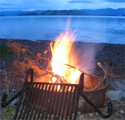 campfire_at_flathead_lake