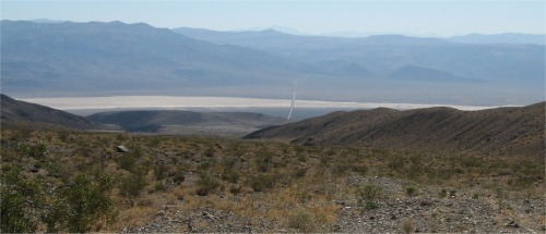road_across_panamint_valley