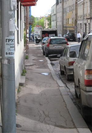 decaying_vyborg_street
