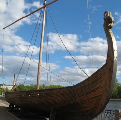 viking_ship_replica