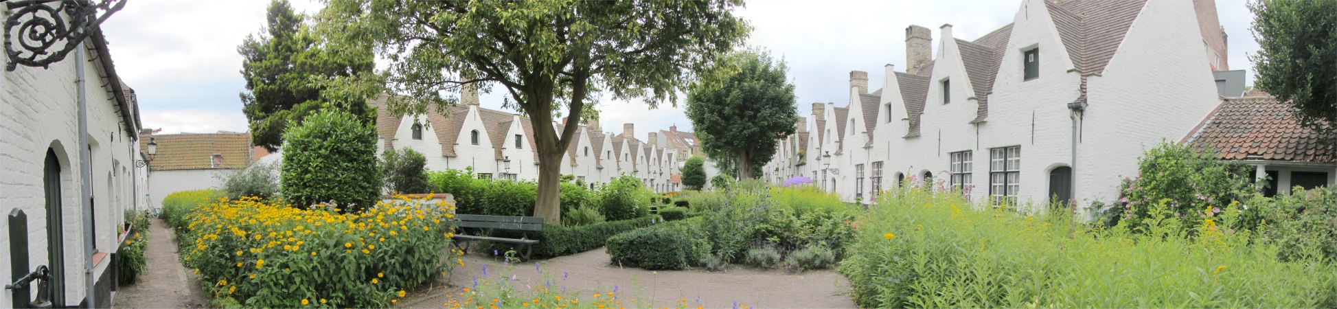 bruges_alms_houses
