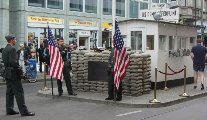 checkpoint_charlie