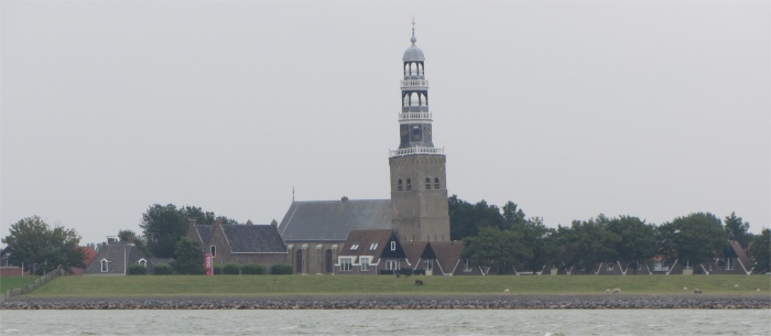 approaching_hindeloopen