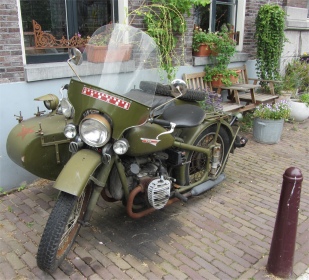 motorbike_and_sidecar