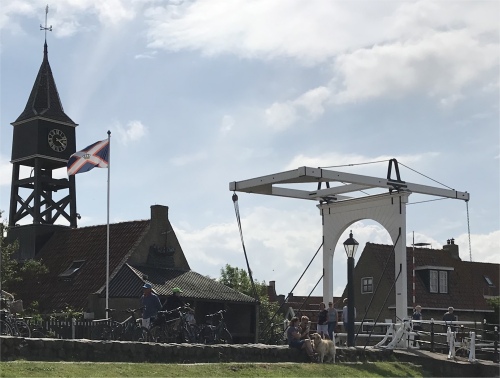 hindeloopen_leaf_bridge