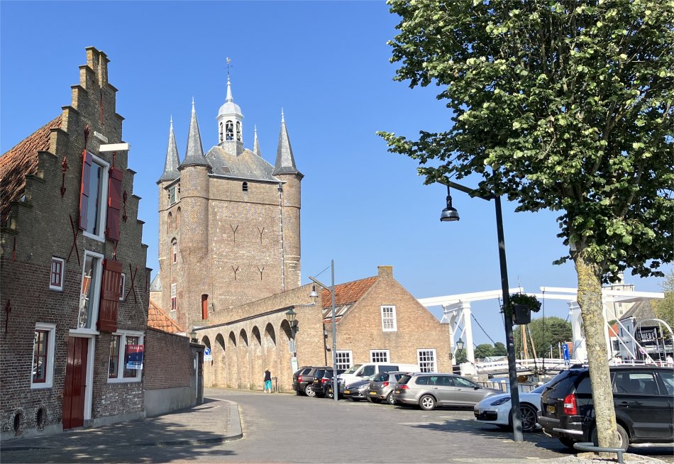 approaching_zuidhavenpoort