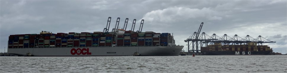 spinning_ship_at_felixstowe